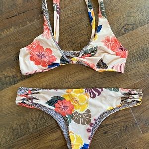 Acacia Retro Aloha set